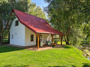 Domek nad jeziorem
